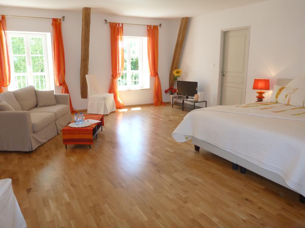 Domaine Du Papillon Bed & Breakfast Lesparre-Medoc Phòng bức ảnh